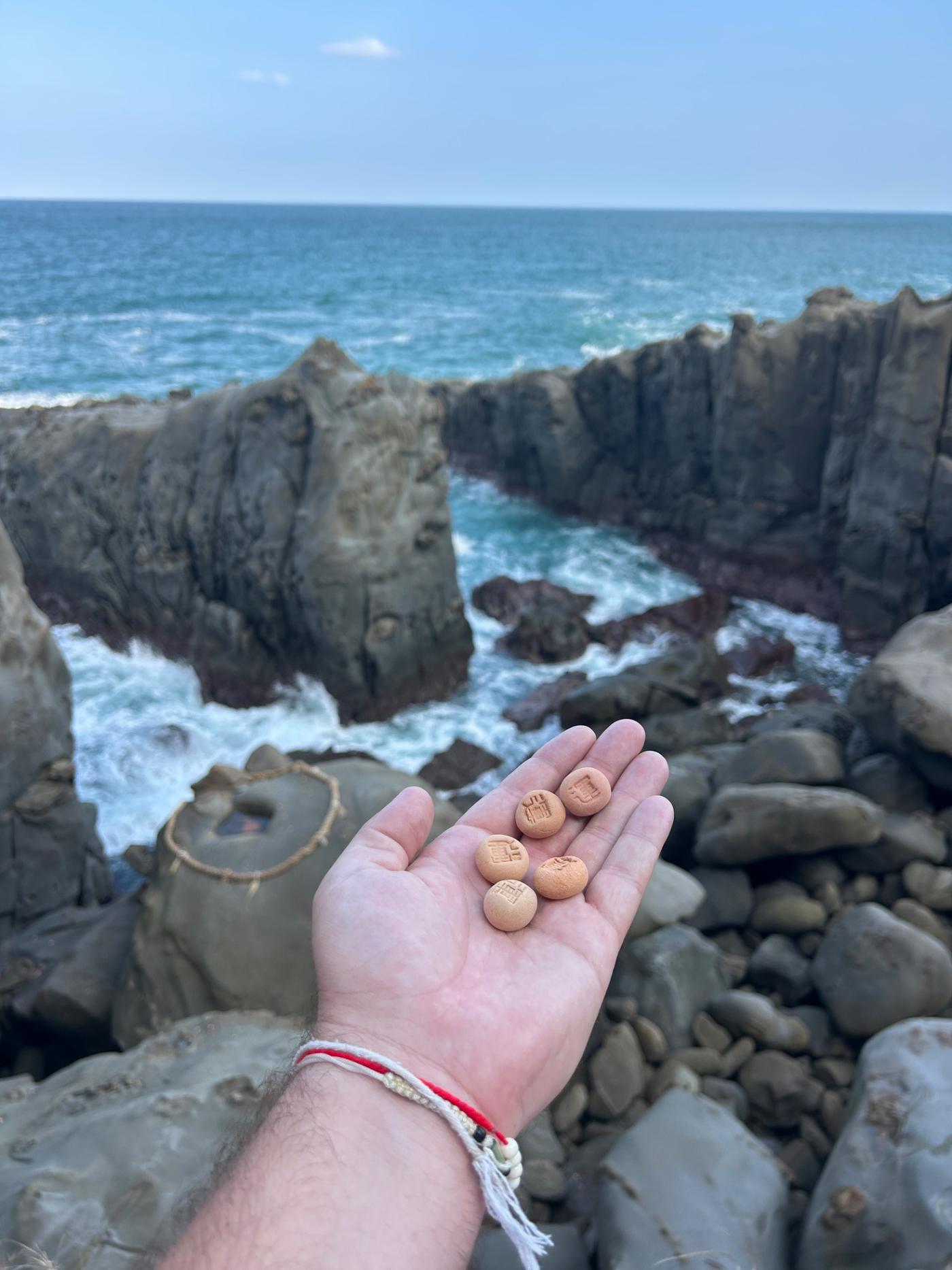 throw pebbles and make a wish